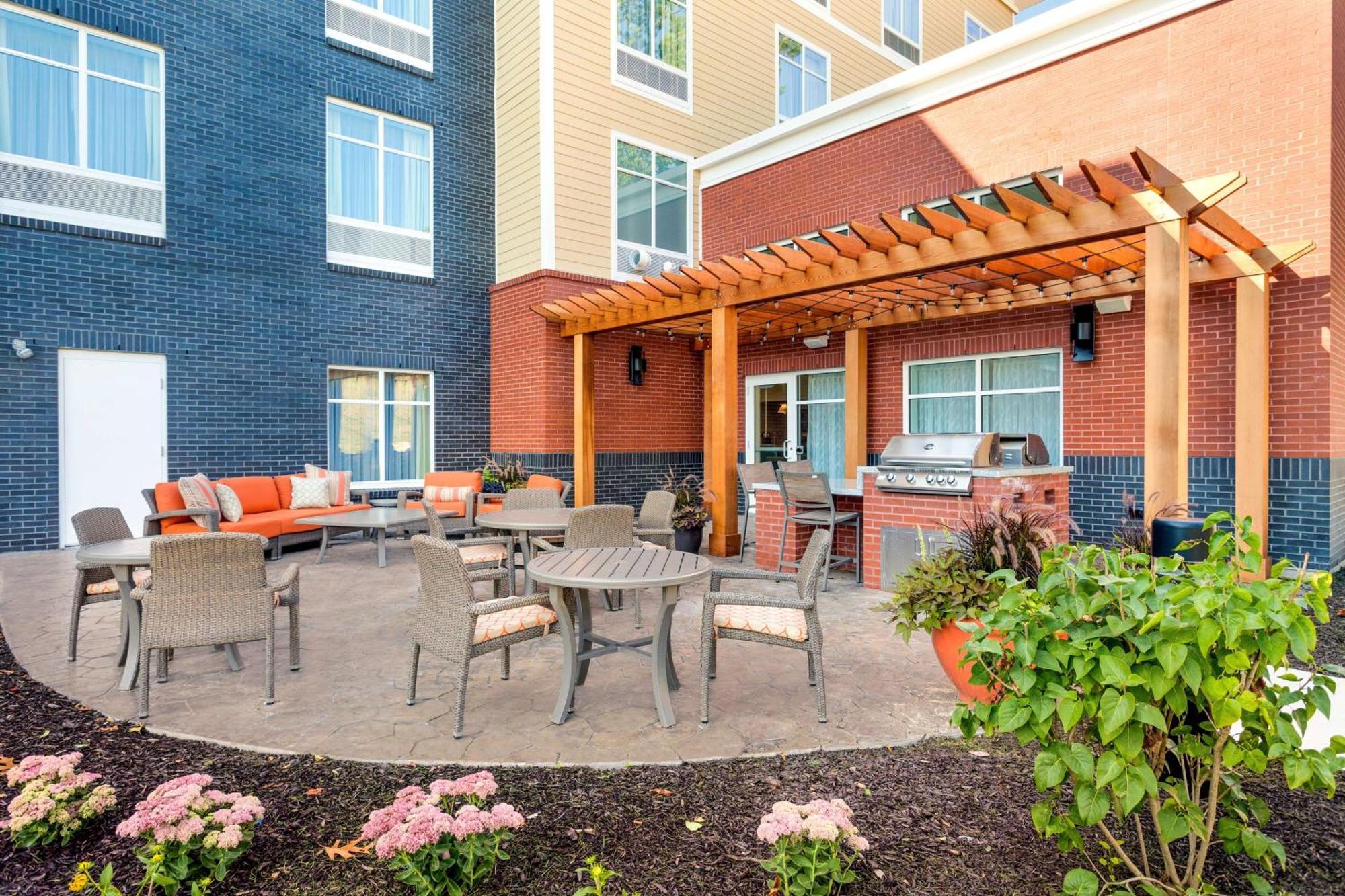 Homewood Suites By Hilton Gateway Hills Nashua Exterior photo