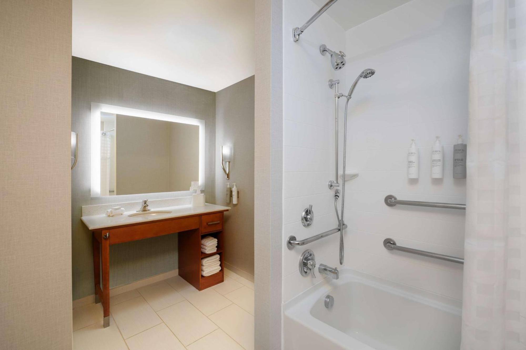 Homewood Suites By Hilton Gateway Hills Nashua Exterior photo